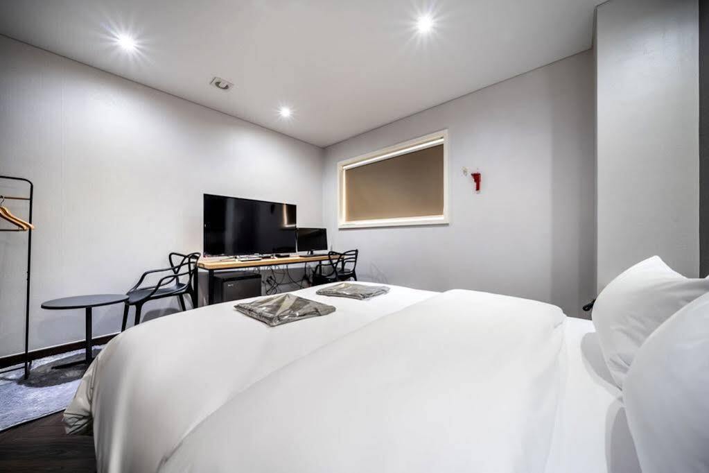 The Hotel Bon Suwon Zewnętrze zdjęcie
